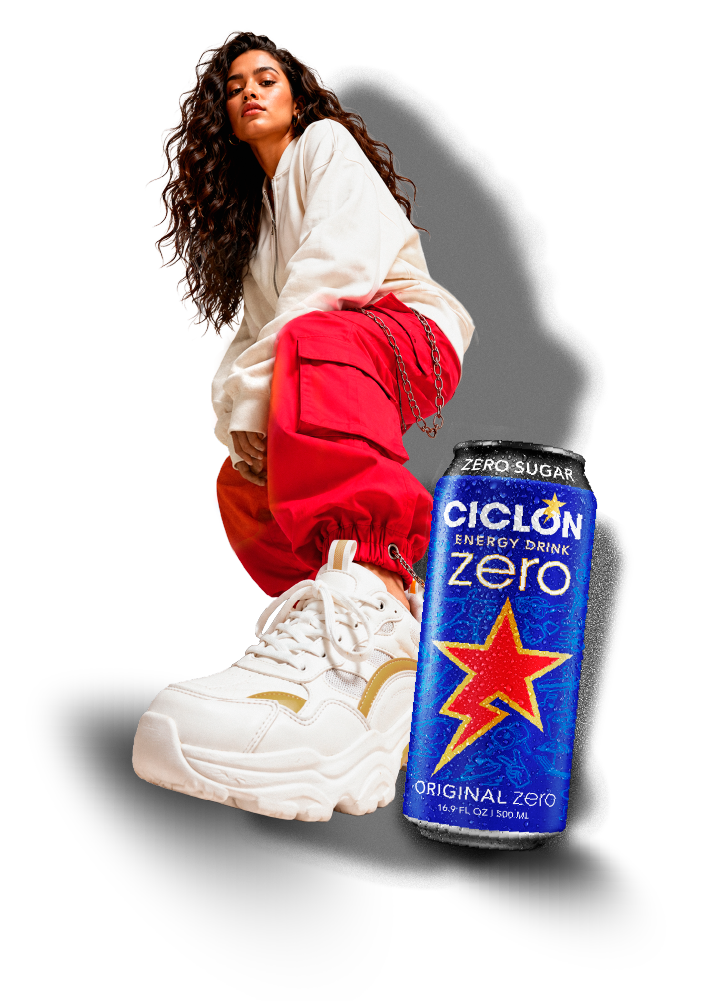 Mujer con Ciclón Zero